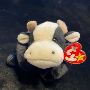 𝅺TY Beanie Baby Daisy the cow